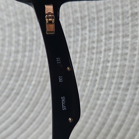 Salvatore Ferragamo Black Sunglasses - EUC Full Inclusion - Picture 7 of 12